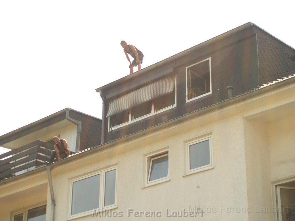 Mark Medlock s Dachwohnung ausgebrannt Koeln Porz Wahn Rolandstr P34.JPG